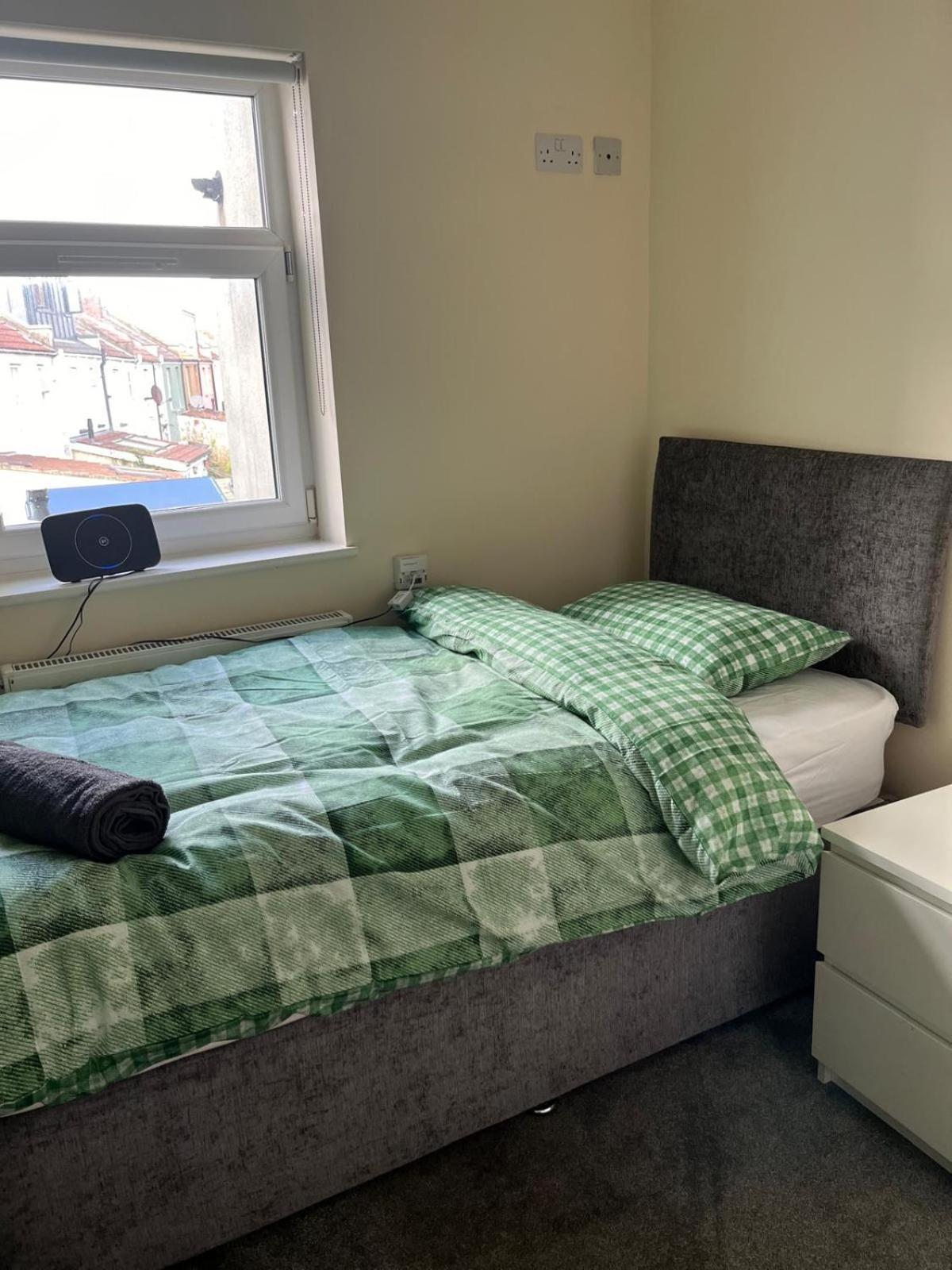 Short Term Lets From £15 Per Person Per Night Bristol Exterior foto